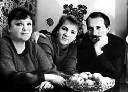 Степан Степанович с женой Мариной и дочерью Сашей — сейчас актрисой Театра имени Ивана Франко