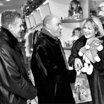 Леонид Буряк с супругой Жанной встретились с Дмитрием Гордоном в магазине детских игрушек